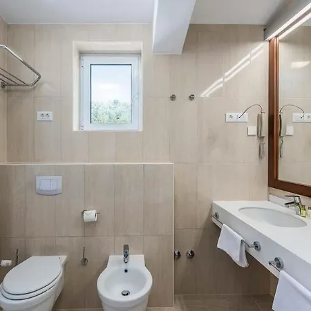 Sterpazzi Sleeps 8 Pool Air Con Wifi * Strpačići